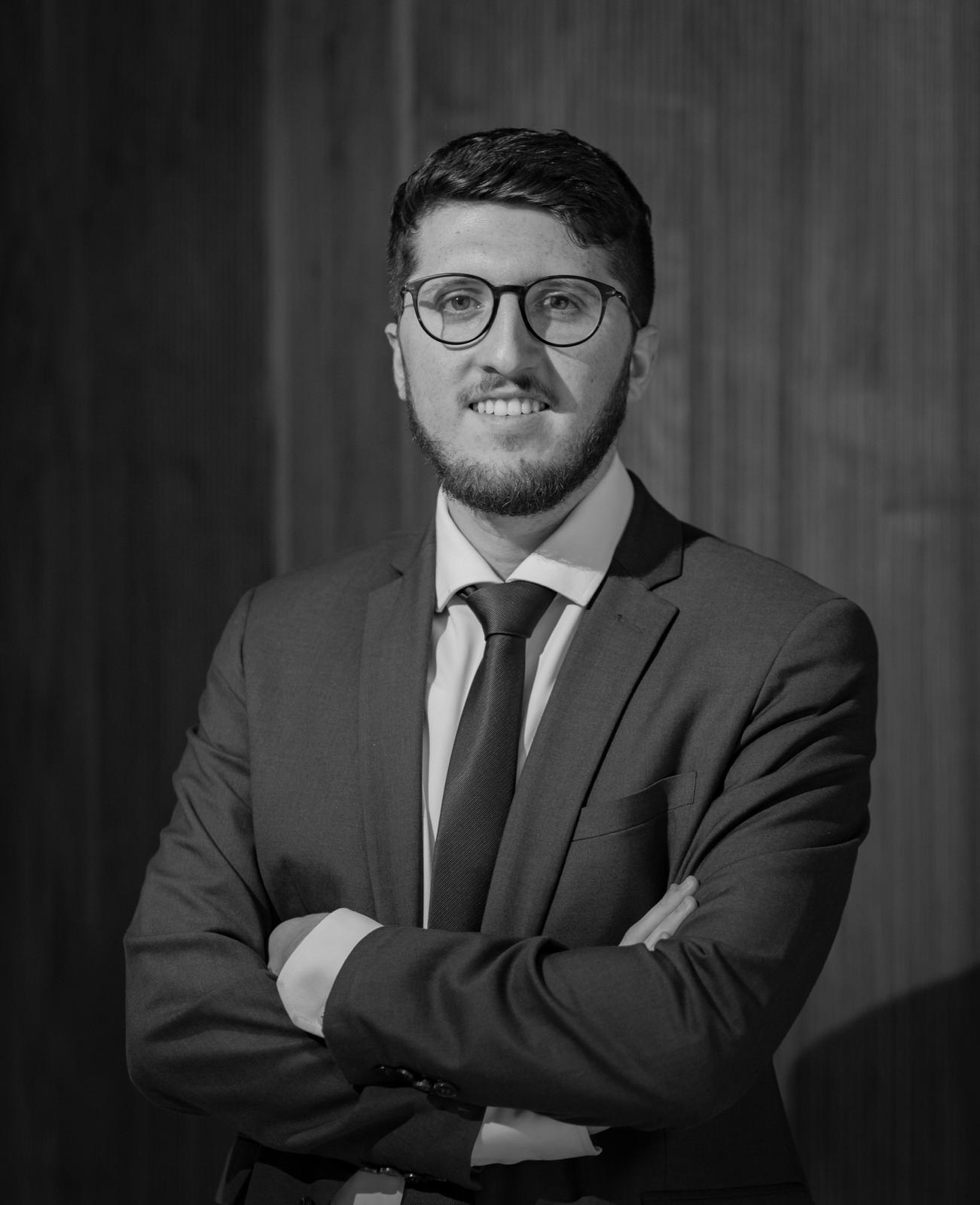 Jacob Salama — Abogado especialista en NRA